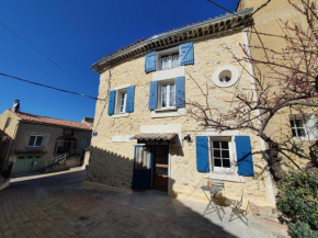 L'angélus, gîte de charme au coeur du vieux village de Sablet